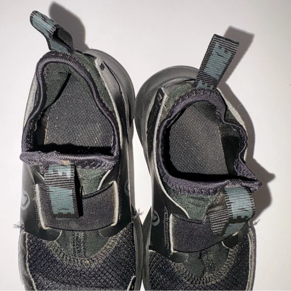 Nike Flex Runner 3 Sneakers Boys Size 11 / 11c